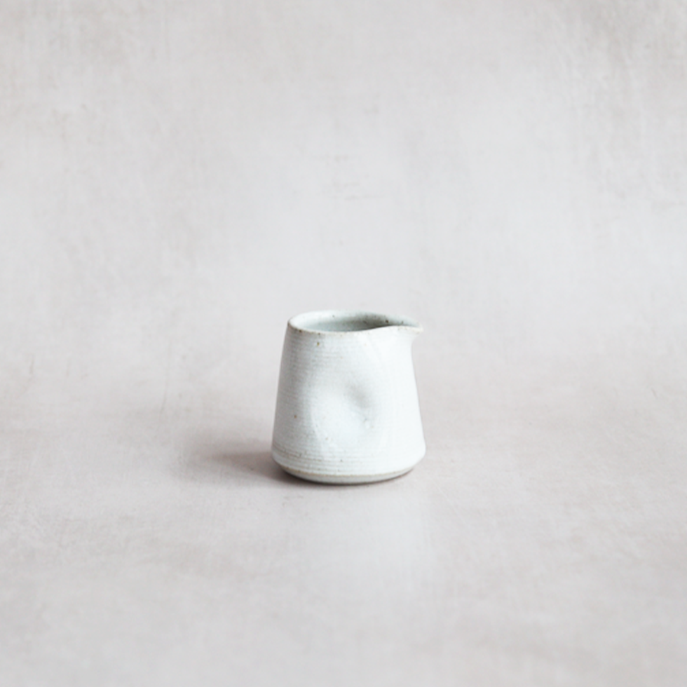 Handleless Pourer